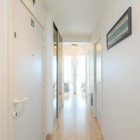 Apartment Bright With Sea View